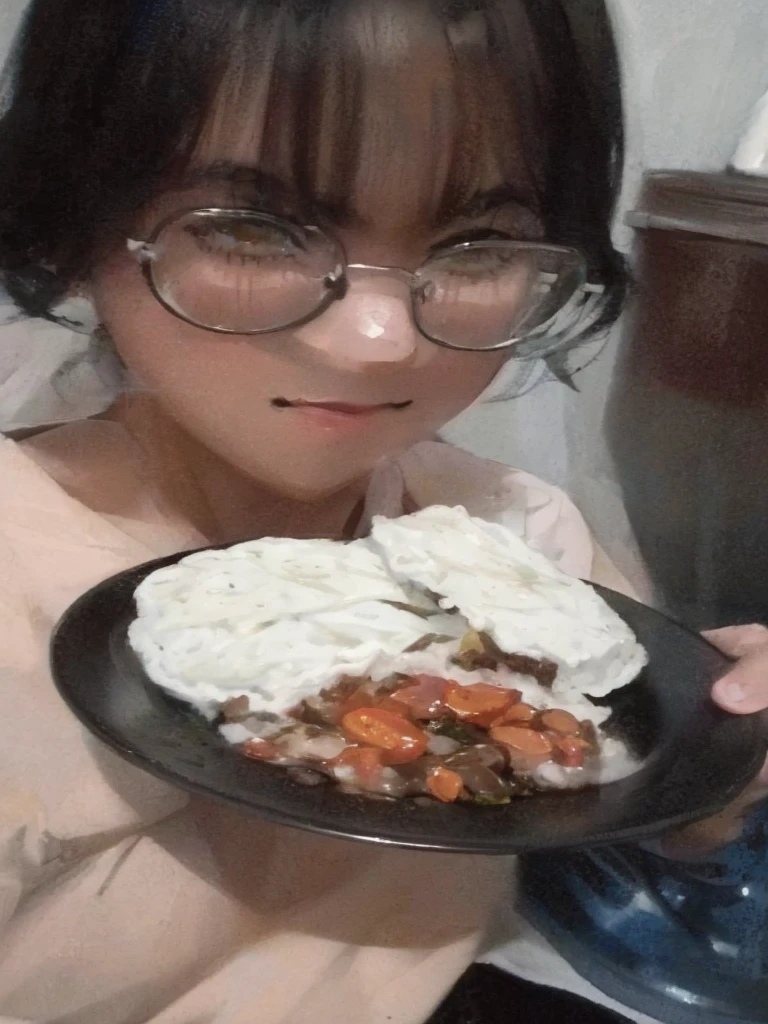 Girl,black hair,chubby,plate,food.