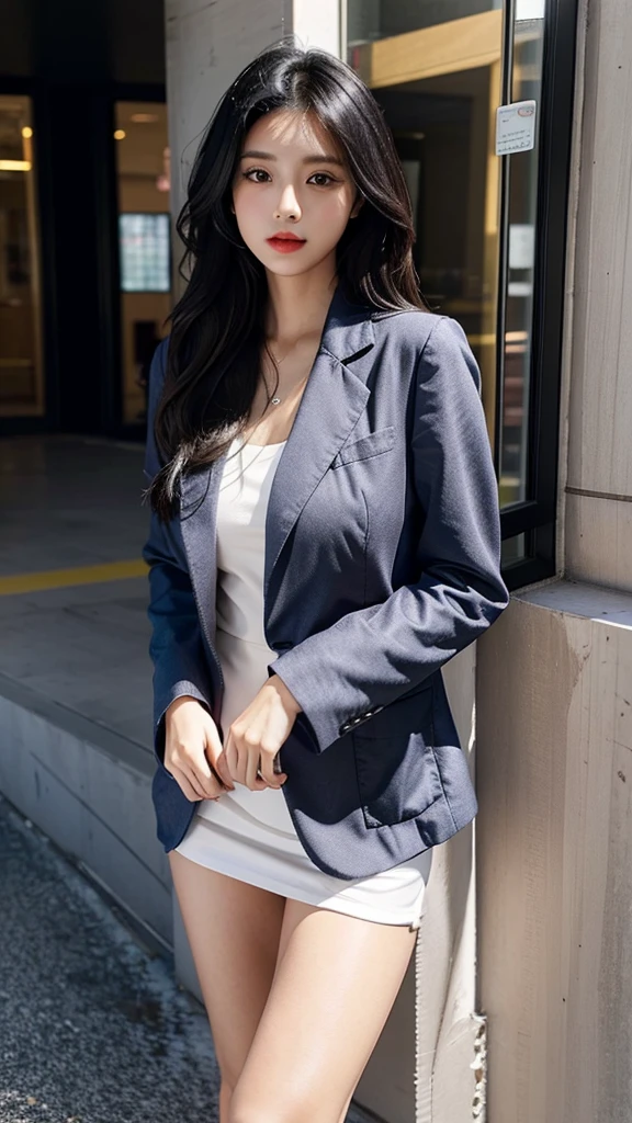 one girl,Beutiful women, In the city,During the day,Office casual clothes,Long Hair,Black hair color