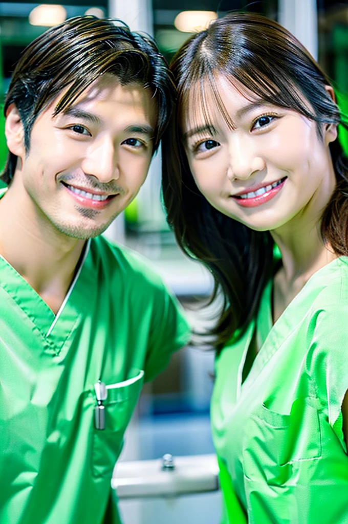 Male dentist and female dental hygienist　２people　A good business partner　日本people　Handsome Men and Beautiful Women　Wearing lime green medical scrubs　Upper body close-up　high resolution　high resolution　Highest quality　smile