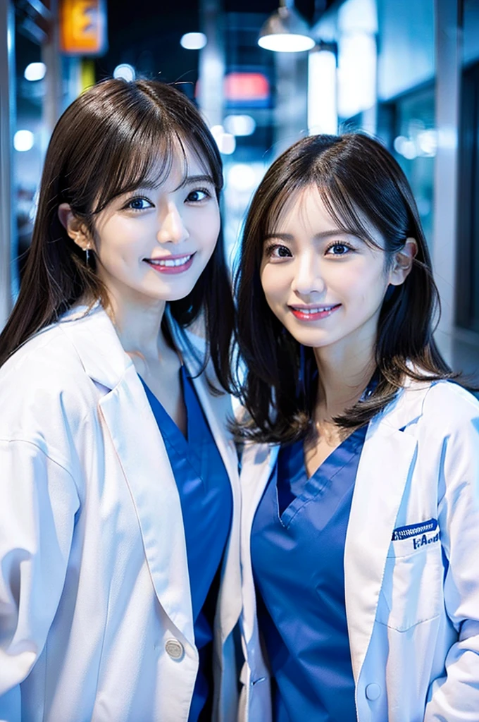 Male dentist and female dental hygienist　２people　A good business partner　日本people　Handsome Men and Beautiful Women　Doctor wearing a white coat　Upper body close-up　high resolution　high resolution　Highest quality　smile　　Wearing blue scrubs