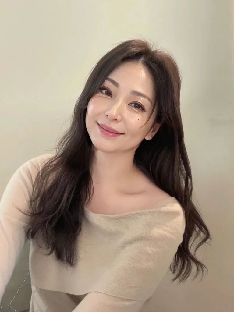 High resolution, High resolution, High detail, masterpiece, Rough skin, Anatomically correct, sharp,((Japanese Mature, 45 years old)), alone, ((Facial wrinkles)), (((Detailed face、Fair skin、The face is faithful to LoRA))), Smile and look forward