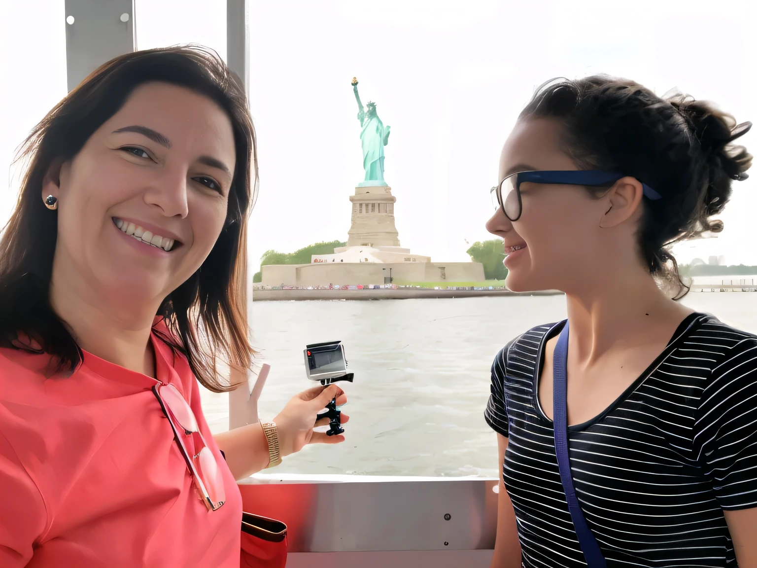 woman holding a cell phone and smiling at the camera, on Liberty Island, statue of liberty on the left, statue of liberty, statue of liberty photo, the statue of liberty, in the middle of New York, statue of liberty sitting pose , tourists in the background, USA-September 20, full panoramic photo, Staten Island Ferry interior, very accurate photo.
Woman, ((Masterpiece, best quality)), full body view, detailed skin, highly detailed, cinematic lighting, ultra realistic, dark brown hair, medium hair, portrait, cleavage, full body view, contrast, close-up up, cinematic light, ultra-high resolution, best shadow, RAW.
Woman with white skin and dark brown hair. She is around 40 years old, 165 cm tall and weighs 56 kg. She has a perfect mouth, a perfect face. Her body exudes glamor and her face is a definition of beauty. Slender body, thin waist. Highly realistic, hyperrealism, very elaborate skin, perfect face. Clear Photo, High Resolution, High Quality, Masterpiece, 16K Photo, High Contrast, Masterpiece, Nude, Nude, NSFW