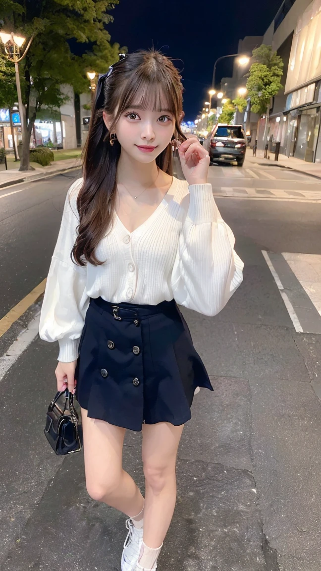 (8K、Raw photography、top-quality、masterpiece:1.2)、(realisitic、Photorealsitic:1.37)、ultra-detailliert、超A high resolution、1 fair-skinned girl、beautifull detailed face、In the street、full body Esbian、poneyTail、hand bag、Cardigan、flered skirt、(glowing earrings)、a smile