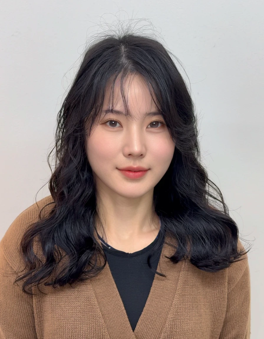 Best Quality, 8k, Masterpiece, (Portrait: 1.3), (photo realistic:1.4), (hyper realistic:1.4), Sharp Focus, looking at viewer, (smoother lighting:1.1), (increase cinematic lighting quality:0.9), realistic lighting, backlighting, light on face, ray trace, (brightening light:1.2), (Increase quality:1.4), sharp detail, (best quality real texture skin:1.4), finely detailed eyes, black_eyes, finely detailed face, 25 year old Korean woman


