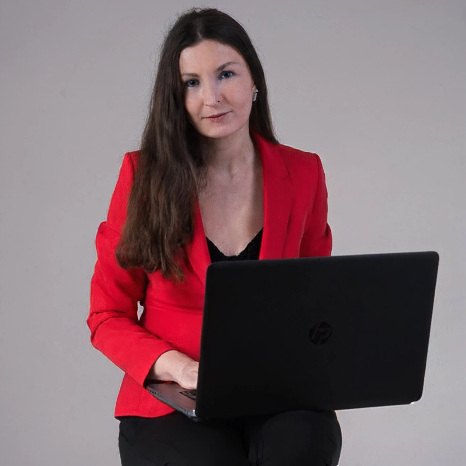Araffed woman in a red jacket and black trousers holds a laptop, Professional photography, in front of computer, I sit at the computer, amazing Professional photography, Alexandra Valishevskaya, professional profile photo, professional portrait, professional avatar, сидя in front of computer, professional portrait photo, Magdalena more often, Eva Yushkevich