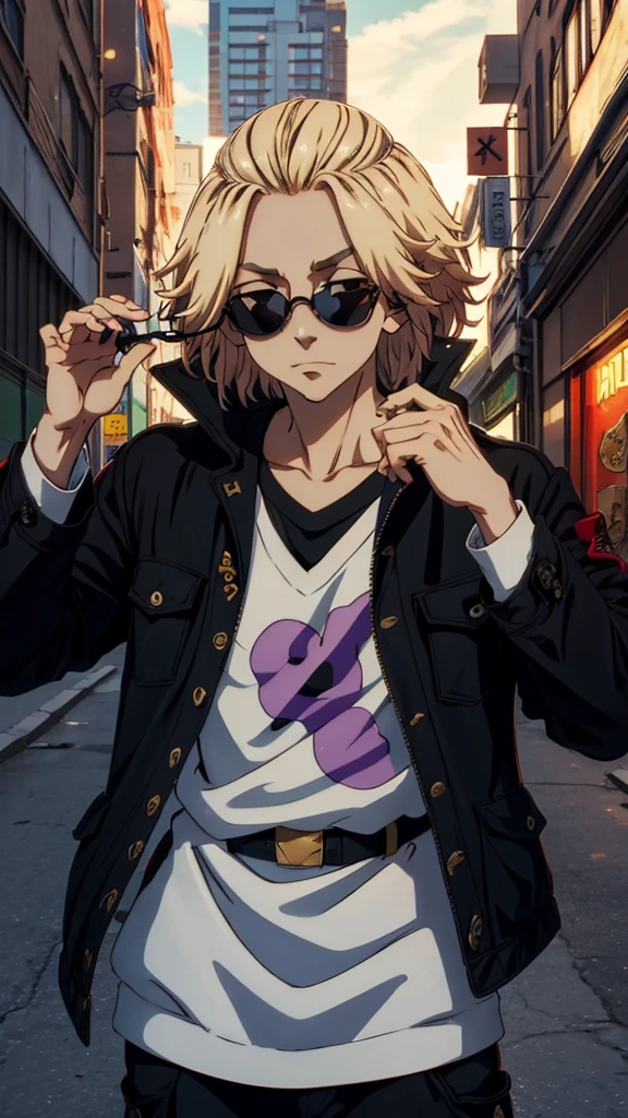 Manjiro Sano, usando uma jaqueta preta, with sunglasses