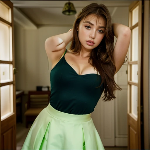 arafed femme pleinement , aux yeux verts, brune ultra réaliste, Méticuleusement détaillé, portrait sophie mudd, cheveux brun et grands yeux, selfie d'une jeune femme, yeux de la chambre, violette myers, avec maquillage, faux cils , regarder directement la caméra, visage avec artgram, maquillage subtil, superbe photo de tout le corps dans le salon, fort, en sous vêtement noir