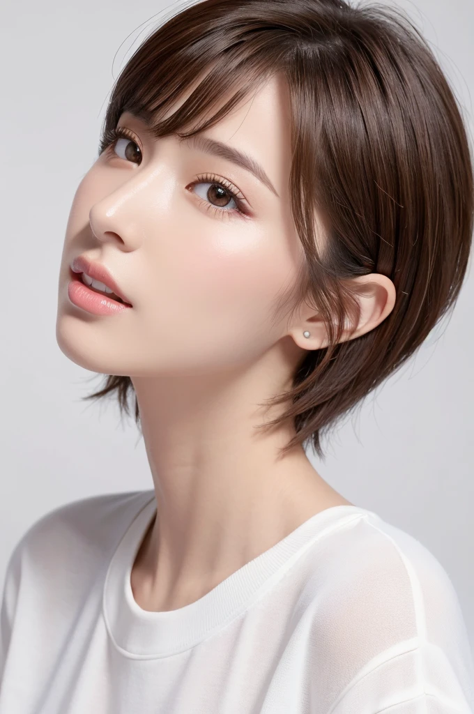 (Highest quality、Tabletop、8K、Best image quality、Award-winning works)、((profile:1.4))、ear、((short hair:1.46)),(Brown Hair)、(White casual clothes:1.2)、(The simplest pure white background:1.3)、(Perfectly fixed in front:1.1),(Portrait with Space:1.2)、Beautiful and exquisite、Perfect Makeup、Ultra-high definition beauty face、Ultra HD Hair、Ultra HD Shining Eyes、Super high quality glossy lip、Accurate anatomy、Very beautiful skin、(Pure white skin shining in ultra-high resolution:1.1)、(Very bright:1.2),Big Natural Color Lip、Lip gloss,Harajuku、cute、cute美人