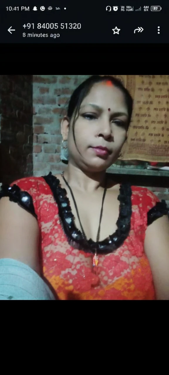 1girl, cute face,pretty face, jaw dropping beauty, beautiful sari, ((ultra high detailed 1.9)),((ultra high resolution 1.9)),((ultra high quality 1.9)),(masterpiece)), (perfect lightings), (very Big breasts 1.9)), ultra huge breast,