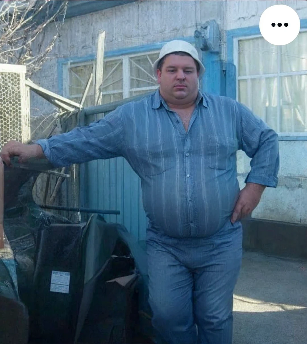 Big Roundbelly daddy, suited, white shirt, viril
