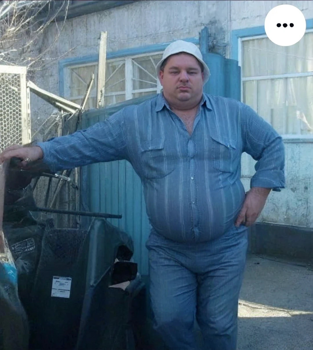 Big Roundbelly daddy, suited, white shirt, viril