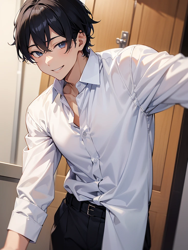1男White shirtを着た金髪短髪の男がマンションのドアを開けて出てきた、Smiling、A man with black hair is standing behind him.、White shirt