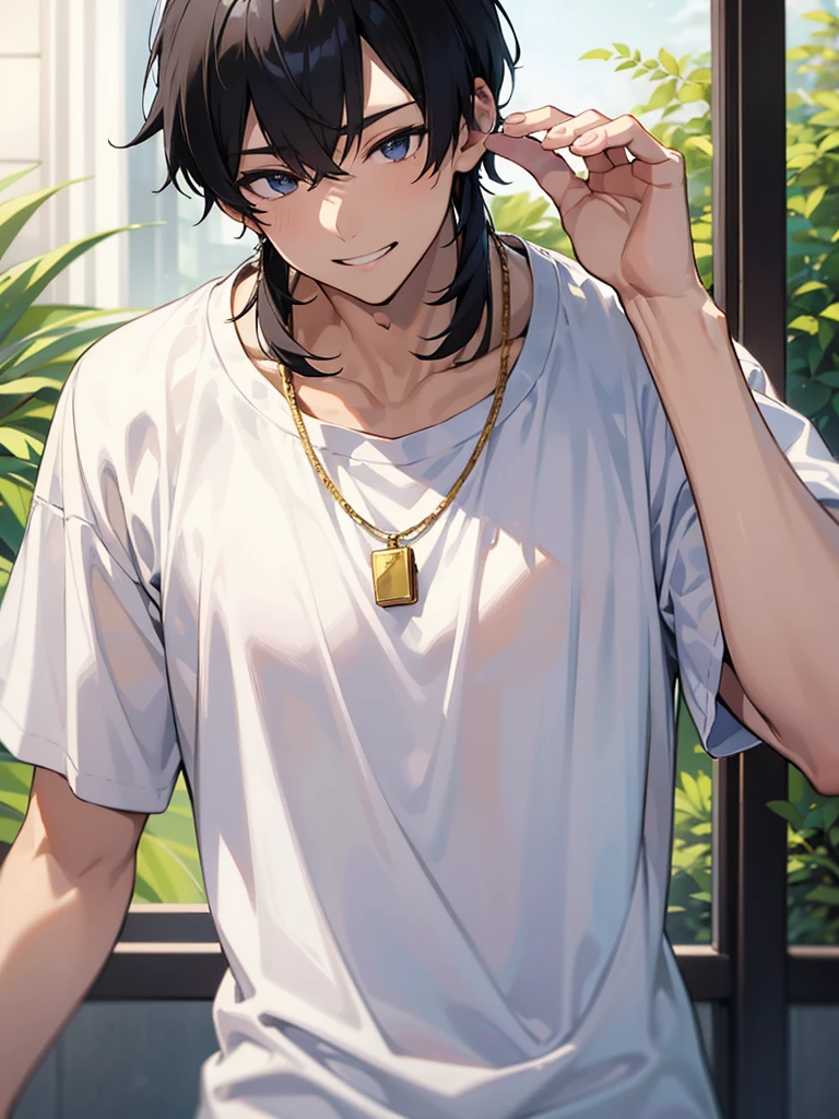 1 male、White T-shirtを着た短い髪の男がマンションのドアを開けて出てきた、Gold Necklace、Smiling、1 male、A man with black hair stands behind him、White T-shirt、Tag Chain