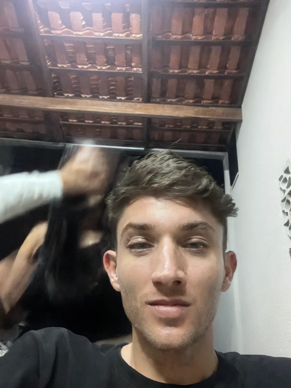 (8K, Best Quality, Masterpiece:1.2), (Photorealistic:1.4), RAW photo, Best Quality, extra high resolution, better shadow, (full - body:1.2), (Dean Winchester), Jensen Ackles, naked torso, Large-scale stunning surroundings, Horror, Dark horror, highly detailed facial features, Beautiful and flawless face, Perfect eyes