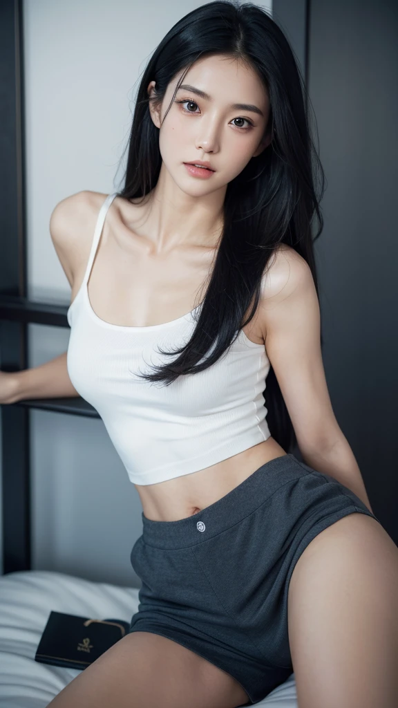 Quiet,Light makeup,Sexy,Peerless Beauty,Intellectual,clavicle,Neat long hair,Black Hair,Delicate face,Exquisite facial features,Natural expression,Natural eyes,sexy blue sports shorts