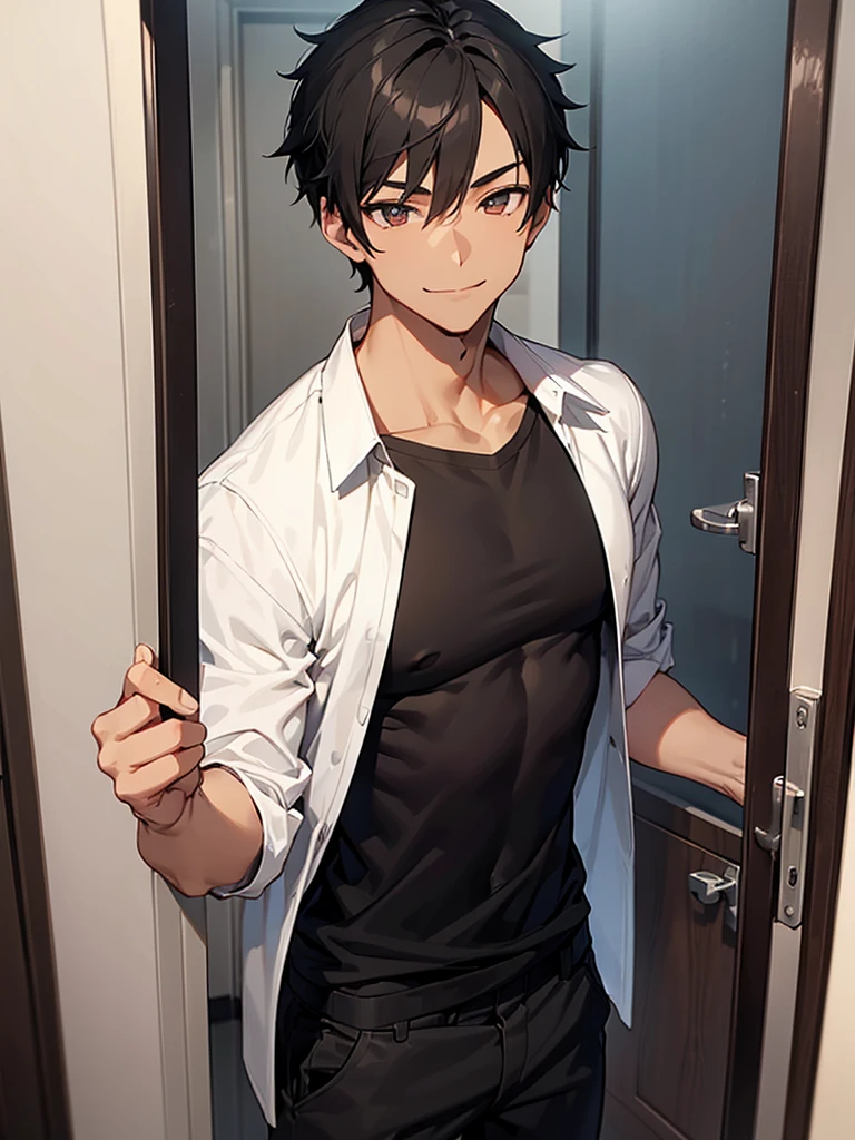 1 male、A slim, muscular man with short black hair wearing a black shirt opened the door to the apartment.、Brown skin、Smiling、1 male後ろに金髪の男が立っている、White shirt