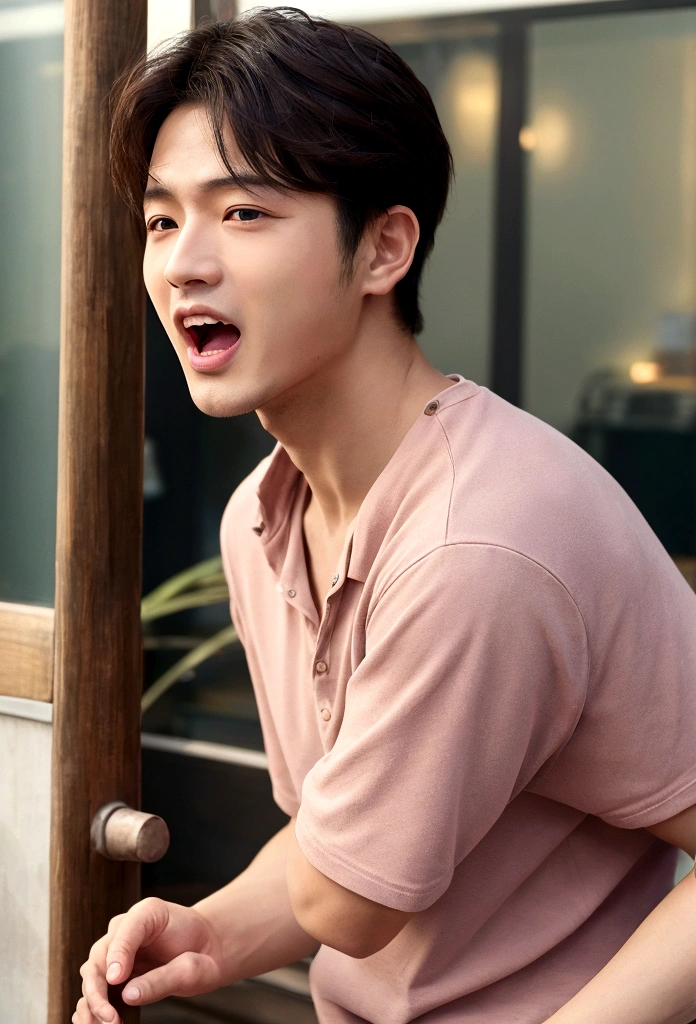 A man with his mouth open、Age20generation、Gentle impression