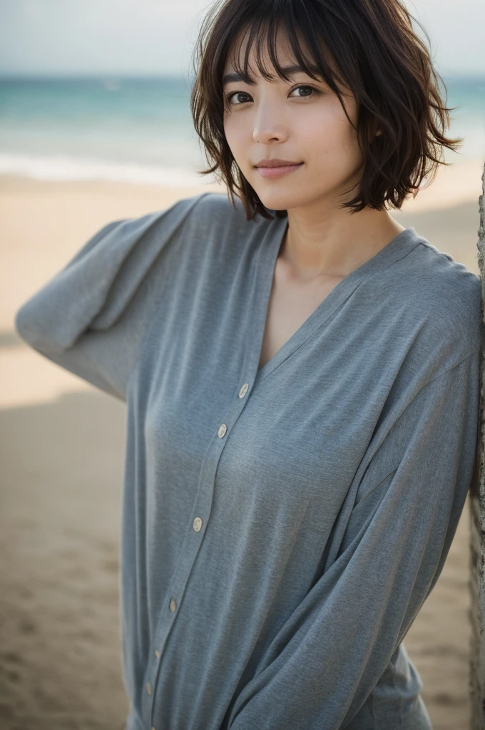 You are a professional photographer。 , short hair blown by the wind. She has a faint smile , Perfect Eyes, Perfect hands, Perfect body, Perfect Hair, Accurate身体, masterpiece, Accurate, Anatomically correct, Rough skin, Very detailed, Advanced Details, high quality, 最high quality, High resolution, 16K, 8K, Looking into the camera,fit