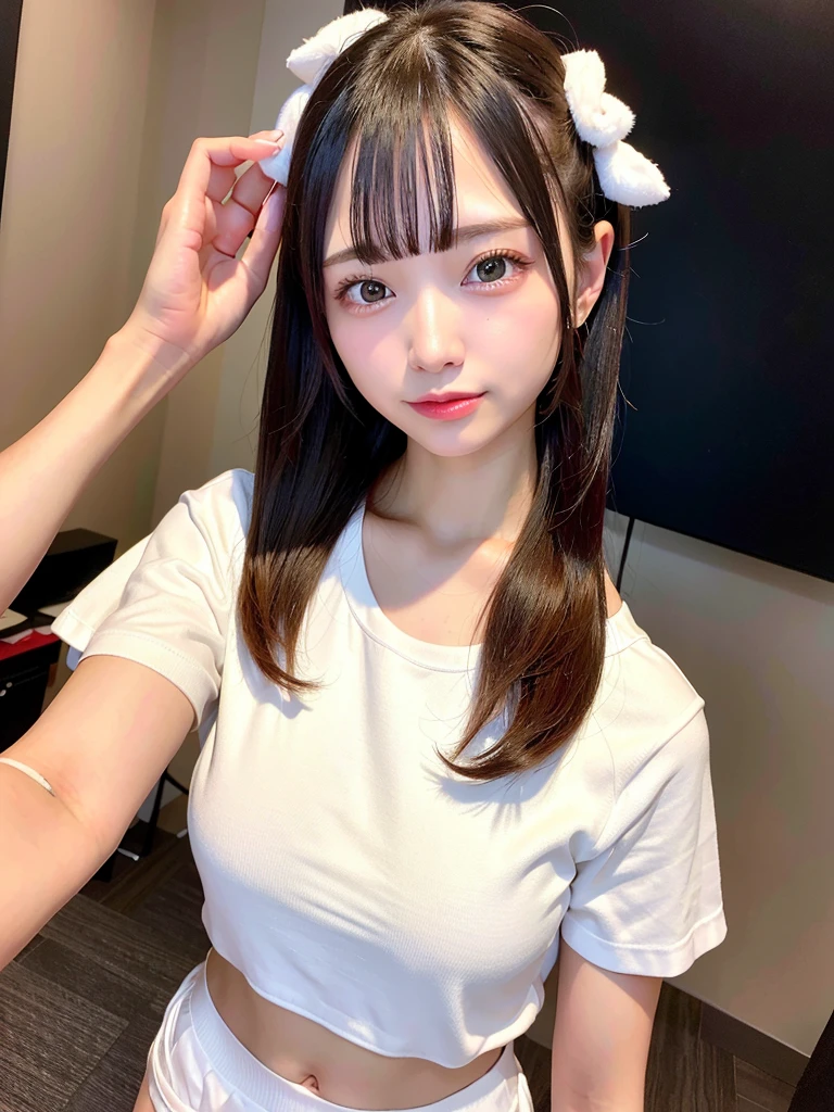 uniform. See-through. top-quality、超A high resolution、(Photorealsitic:1.4)、8K resolution、girl、(Random hair:1.3)、(Realistic hair:1.2)、(japanesgirl:1)、(realisticeyes:1.2)、(Beautiful face: 1.3)、Slim body、White glowing skin、large full breasts、cleavage of the breast、(duck face:1.2)、(Middle corner:1.3)、(White T-shirt and short jeans)、(selfee:1.3)