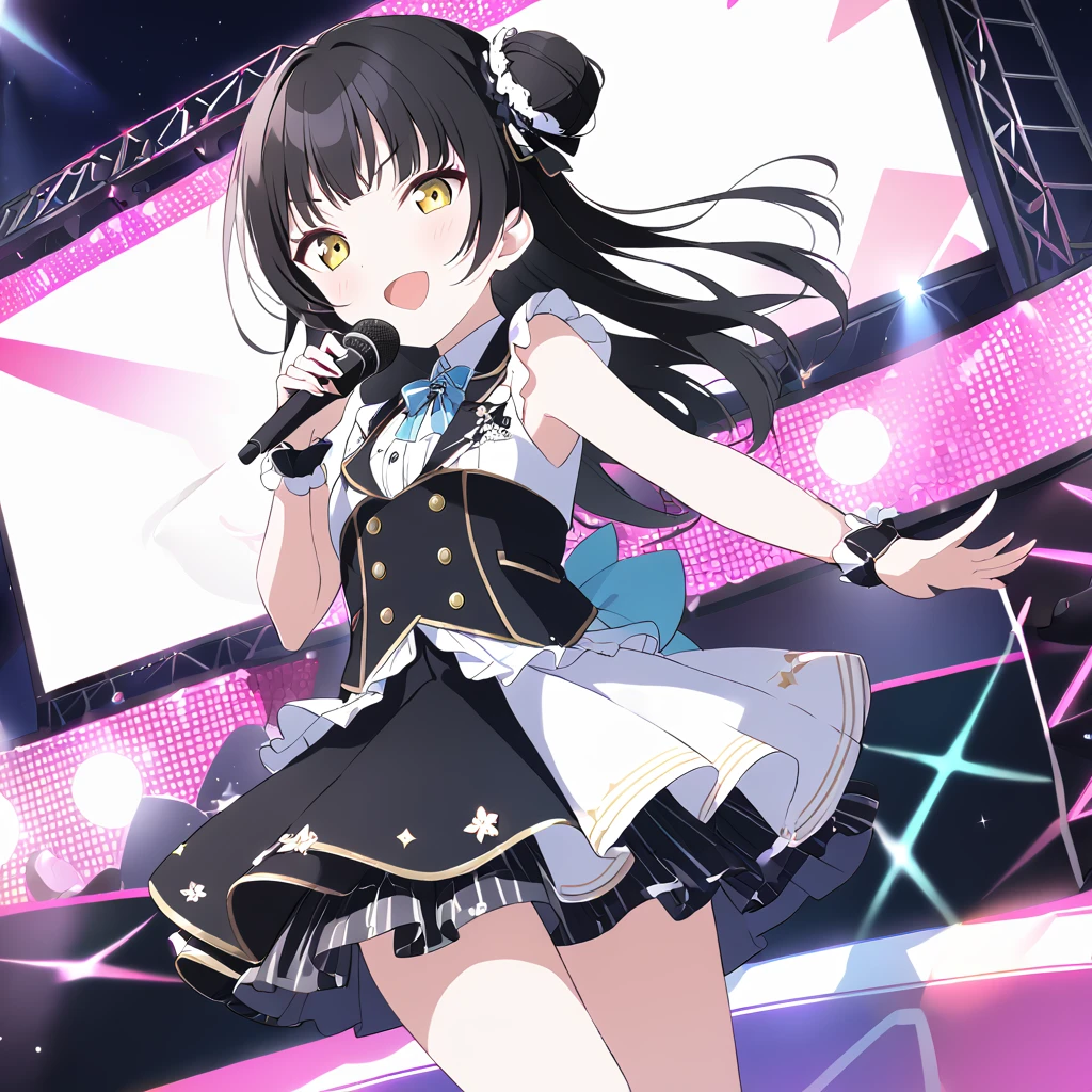 Yoshiko Tsushima　Live Stage　Black Hair　semi-long　Bun Head　microphone　A shining stage　
