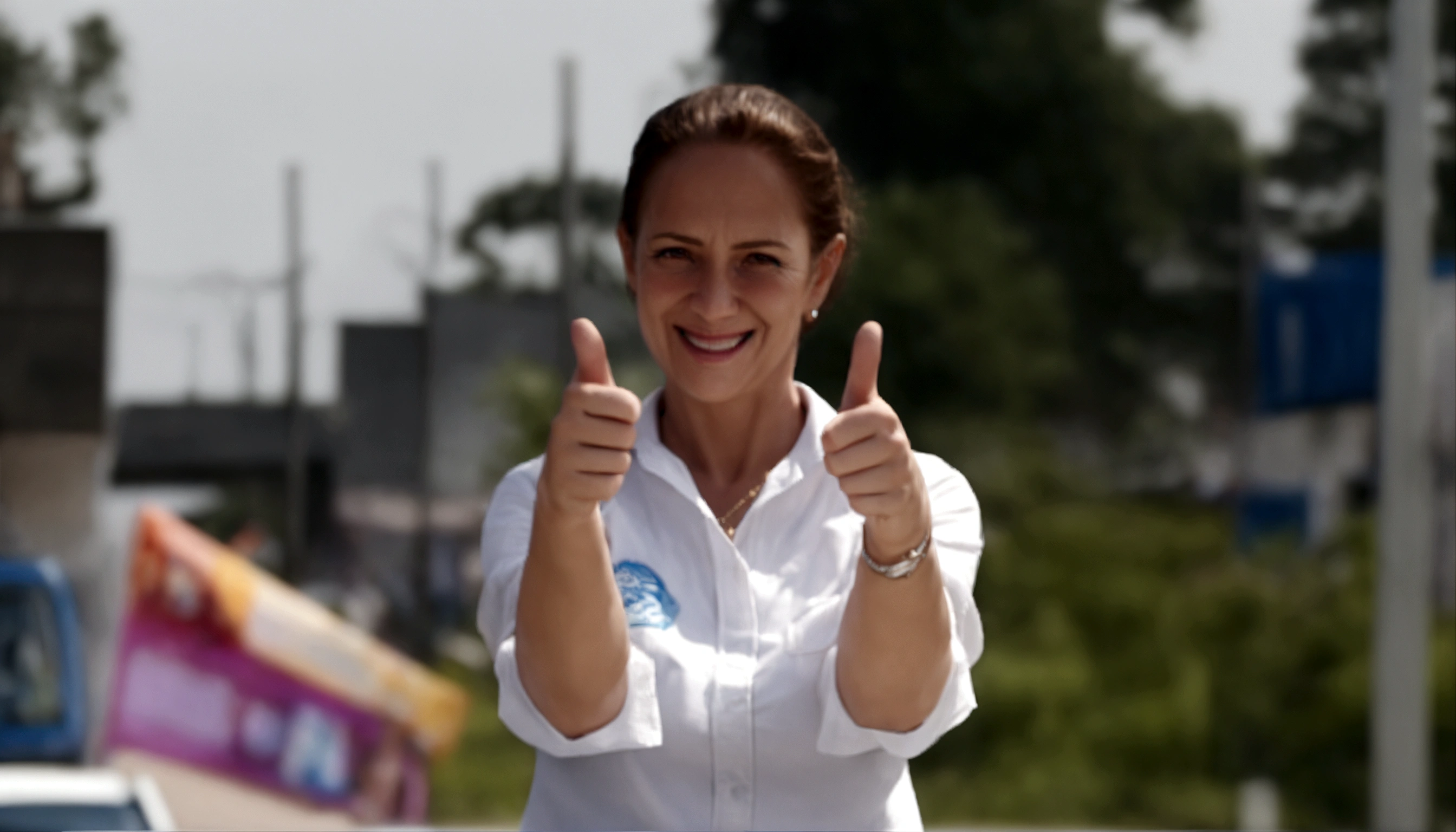 A high-quality pixar-style 3D animated film, a smiling woman wearing a beautiful mayor's dress, detailed facial features, intricate clothing folds, warm lighting, vibrant colors, photorealistic, (best quality,4k,8k,highres,masterpiece:1.2),ultra-detailed,(realistic,photorealistic,photo-realistic:1.37),cinematic composition,exquisite details,dynamic pose,stunning visual effects