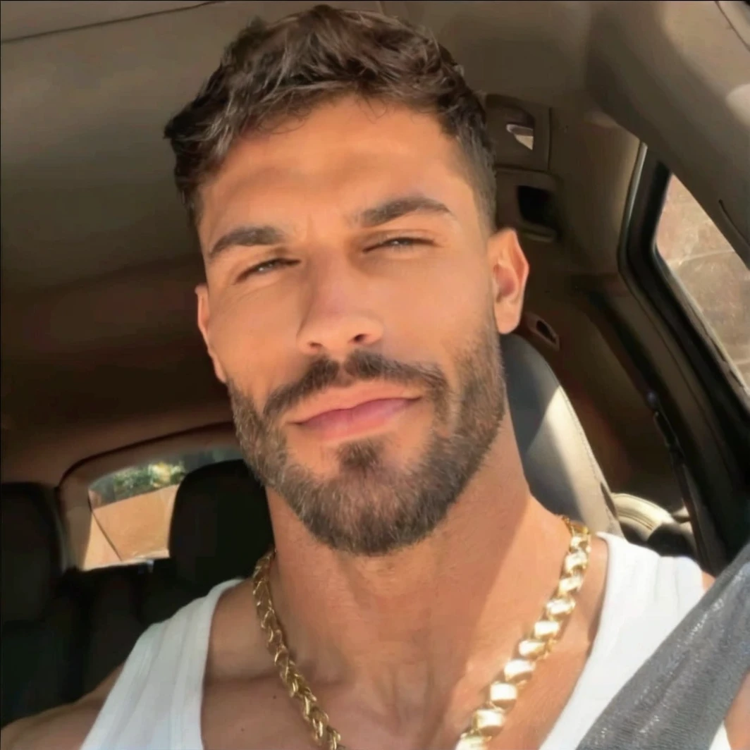Shirtless, hot body, muscle body, sixpack, abs, beautiful body, bodybuilder, strong