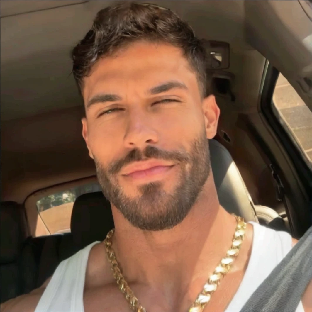 Shirtless, hot body, muscle body, sixpack, abs, beautiful body, bodybuilder, strong