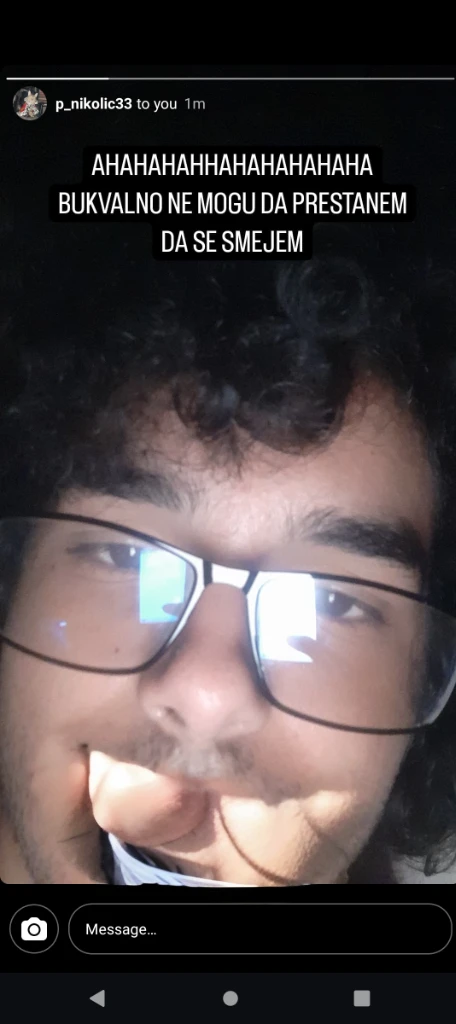 Wide smile, white teets