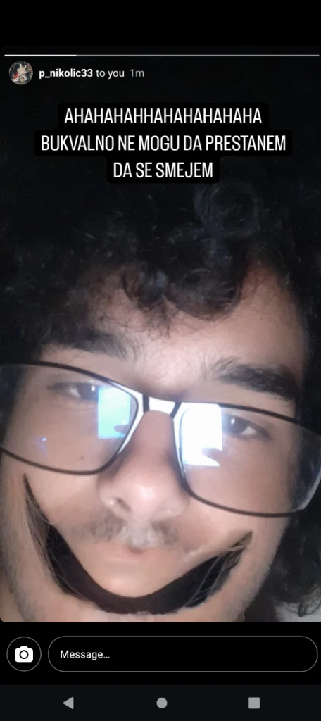 (wide smile:1.3), (grin:1.3)