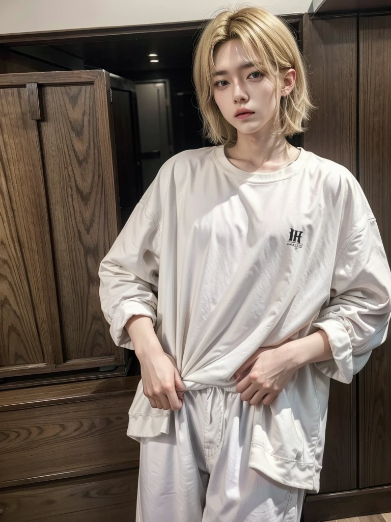 8k, Masterpiece, high quality, Young guy, good proportions, maravellous, androgynous prince, ulzzang, blonde hair, cabello rubio, blonde hair, asian, asian boy, casual oufit