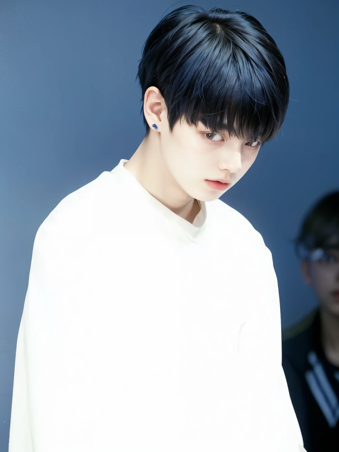 Arafa woman with colored hair sitting at a table, jung jaehyun, adorable and pale korean face, ulzzang inteligente, Kim Doyoung, with short hair, jossi do blackpink, Hong Jun Hyung, Tae June Kim, ulzzang, the hime cut, Jaeyeon Nam, xqc, park jimin, tomboy short platinum hair