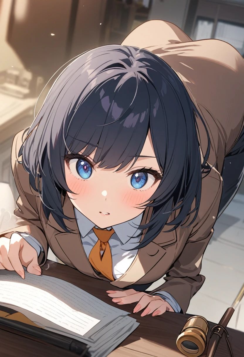 A short female detective in a suit