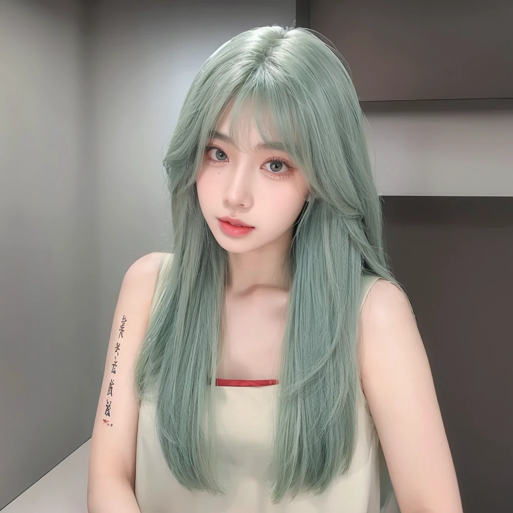薄荷绿Long straight hair,Long straight hair,Natural and beautiful hair,The background is simple, clean and beautiful