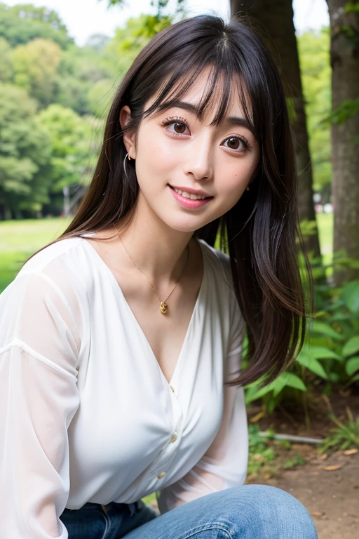 A beautiful woman like Haruka hara。Medium-long black hair with bangs、With big eyes and a soft expression。She has fair skin and wears natural makeup.。Wearing a white blouse and jeans、Smiling in nature。in a realistic style。