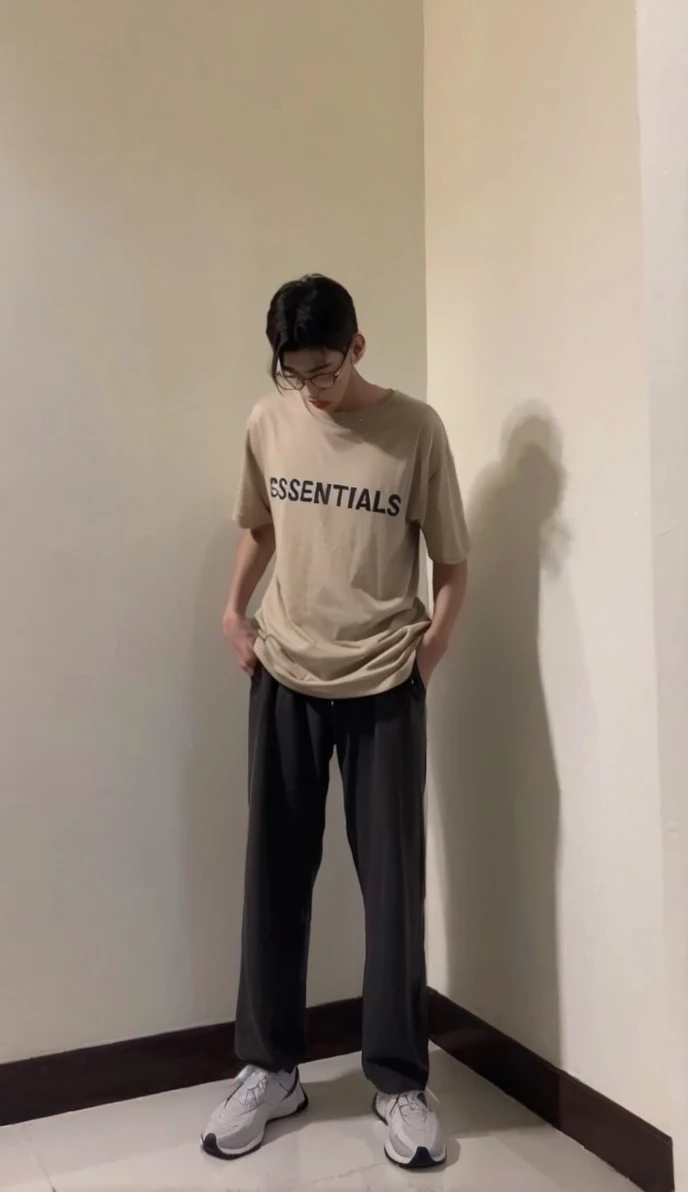 185cm tall handsome guy Cha Eunwoo looks like