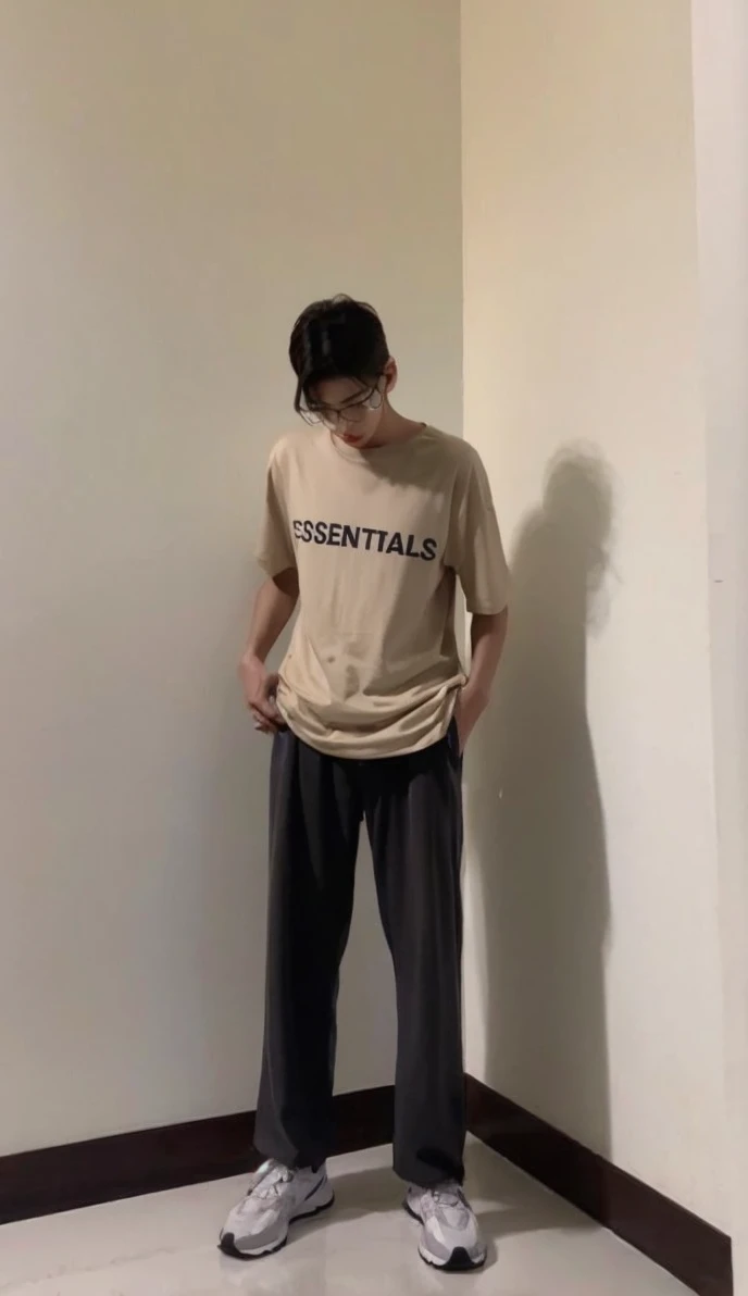 185cm tall handsome guy Cha Eunwoo looks like