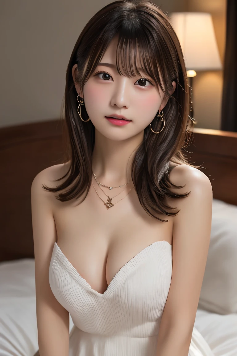 Highest quality, (beautiful)、Larger breasts、、Brown Hair、looking at the camera、Sleep in bed、Close-up、necklace、Earrings、night、、naked