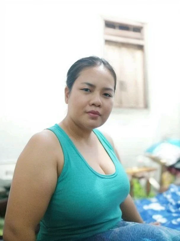 " 2woman, 35 Years Old, Indonesian , Lesbian Scene, Tank Top, big , full body, Curvy body, sharing Passionate hug and eating pussy