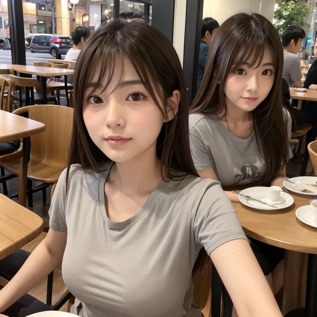 Japanese women、20th Generation、Brown medium hair、Cafe table seating、Face-to-face angles、Grey T-shirt、My breasts are a little large