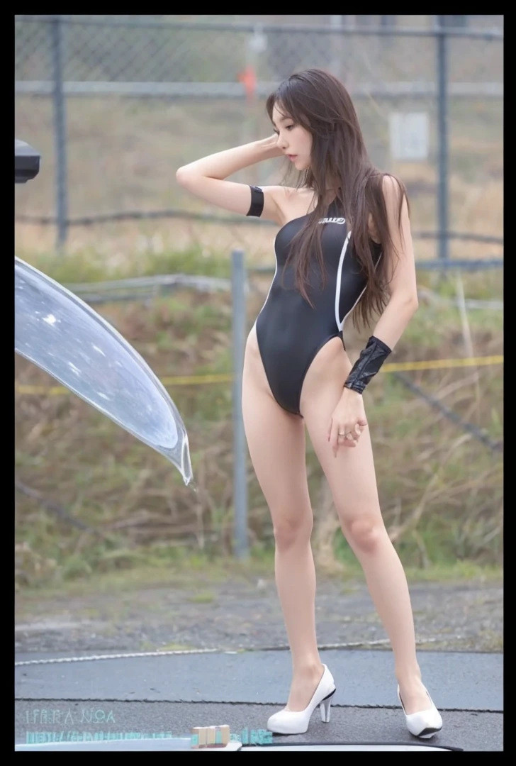 Super high leg black swimsuit、Ultra-thin high-leg black competitive swimsuit、 augmentation、Shiny black competitive swimsuit、Medium build、Ultra HD