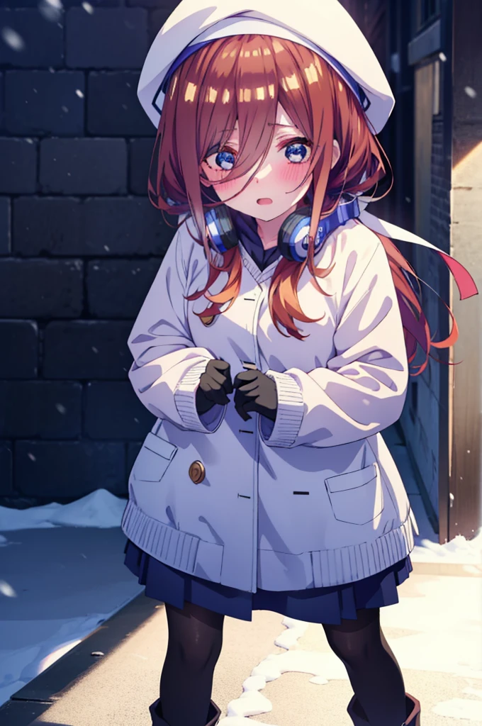 Mikunakano, miku nakano, Long Hair, bangs, blue eyes, Brown Hair, shirt, Hair between the eyes,blush, Open your mouth,White Breath,Scarf,Headphones around neck,Knitted hat,Blue long coat,V-neck sweater,Long skirt,Black pantyhose,short boots,Fluffy gloves,Standing leaning against a wall,Snow is piled up,It&#39;s snowing,whole bodyがイラスト入るように,Hidden in a building with a roof,
break outdoors, Building district,
break looking at viewer, whole body,
break (masterpiece:1.2), Highest quality, High resolution, unity 8k wallpaper, (figure:0.8), (Beautiful attention to detail:1.6), Highly detailed face, Perfect lighting, Highly detailed CG, (Perfect hands, Perfect Anatomy),