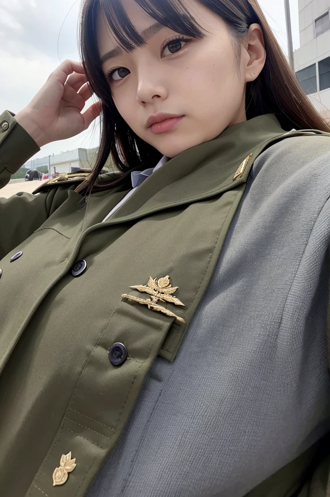 ジェノサイド条約に違反するMassacreを指示する軍人の女性、uniform、Officer、Small breasts、battlefield、Massacre、Medals