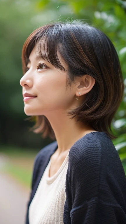Middle-aged women Very cute masterpiece natural atmosphere boyish 30 years old Shortcuts Front angle, looking at camera whole body