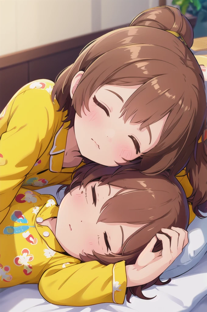 Highest quality,masterpiece,indoor,On the bed, 1girl,独奏,Lying on your back, face, face focus,Close ~ eyes,Close your mouth,Are sleeping,yellow pajamas,Brown Hair, short hair, ponytail,Flat Chest,