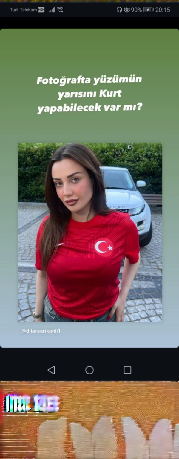 ad her a naked body and pink pussy