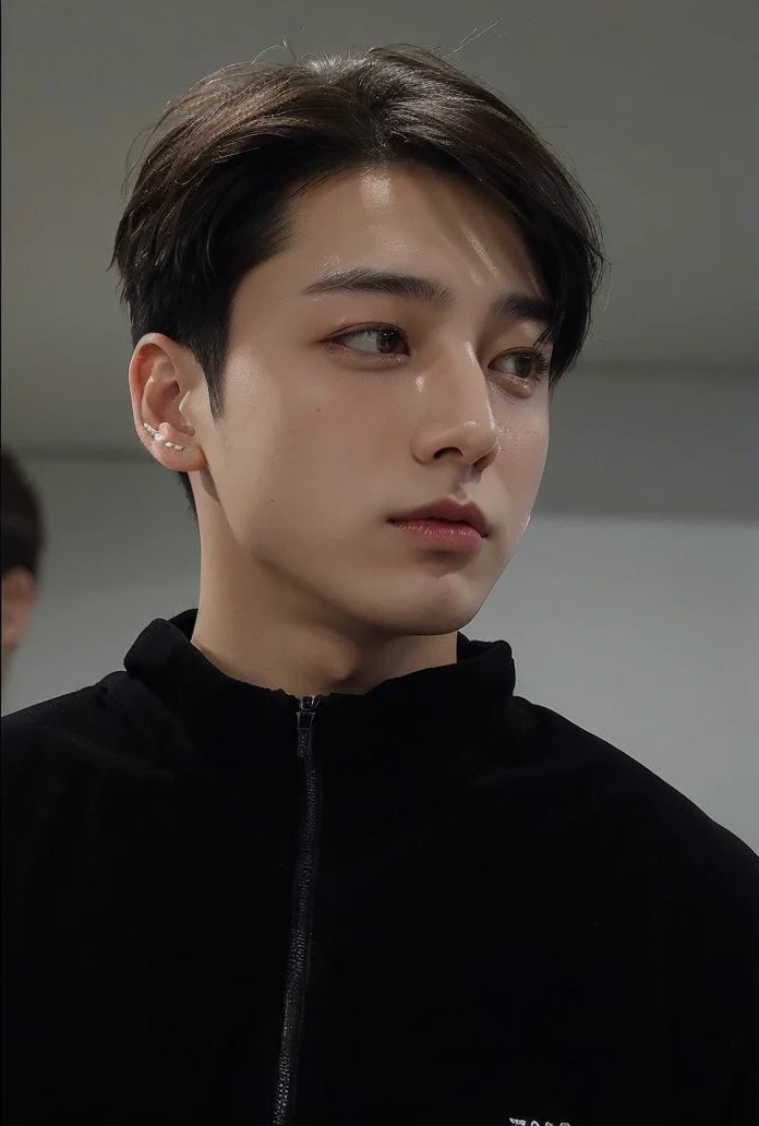 jungkook, loiro e careca