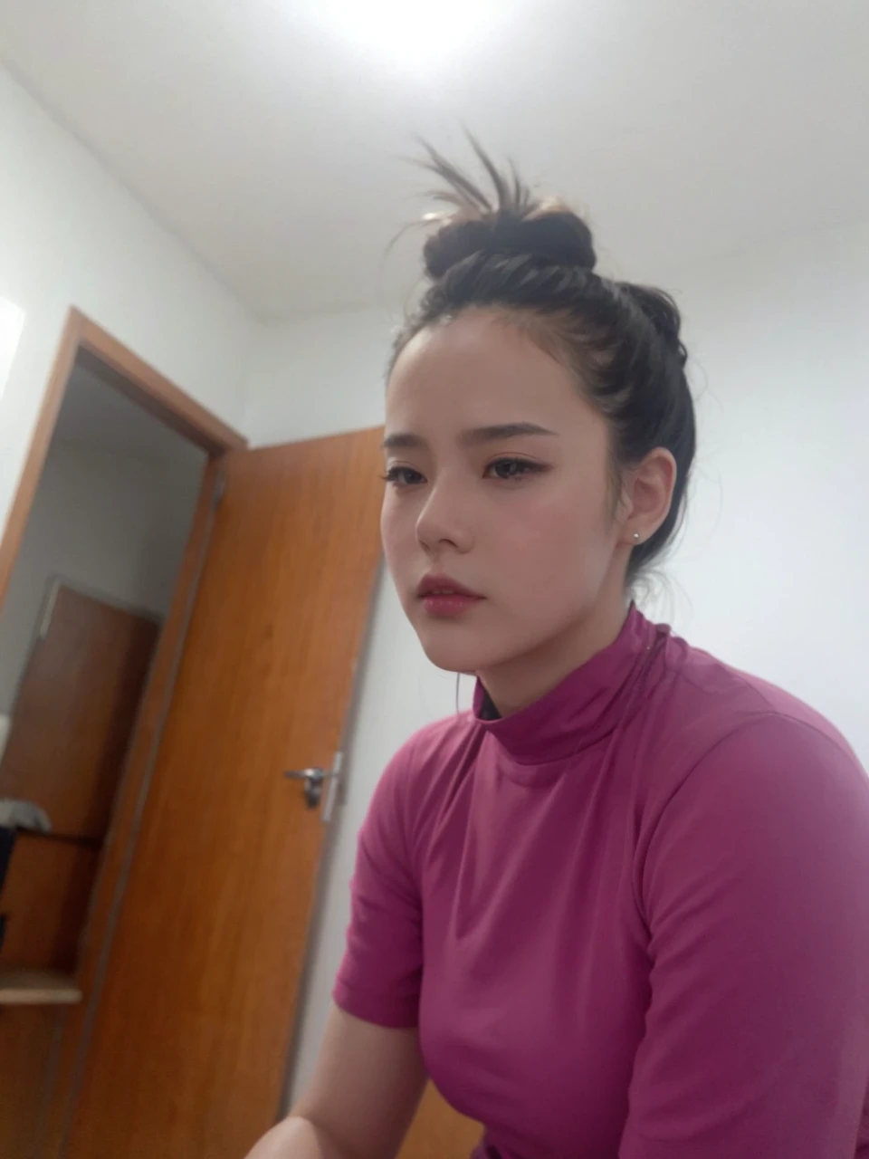 耳环, necklase, outlined, lipstick, blush, on a beach