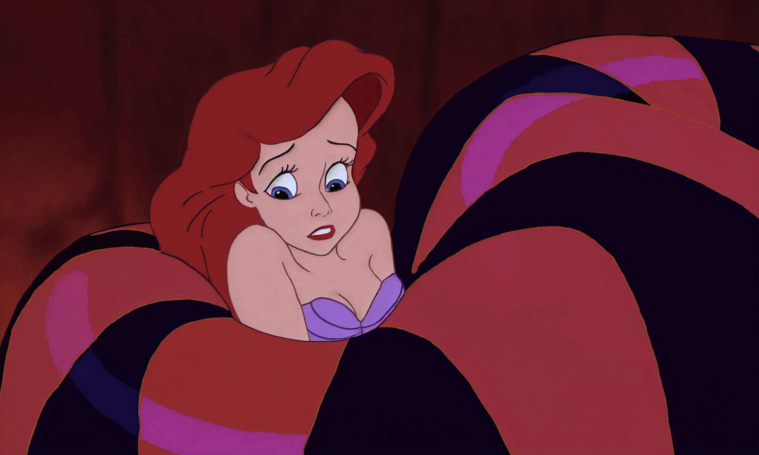 Araffe est allongé sur un lit avec une couverture rouge et noire, ariel the  Sirène, the  Sirène,  Sirène, Princesse Ariel, Ambiance Disney classique, animation disney 2d encore, capture d&#39;écran du film, Megara, jessica lapin, emma watson as jessica lapin, méchante de Disney, mais un regard sévère à son sujet, pose désespérée, taché », la nuit!