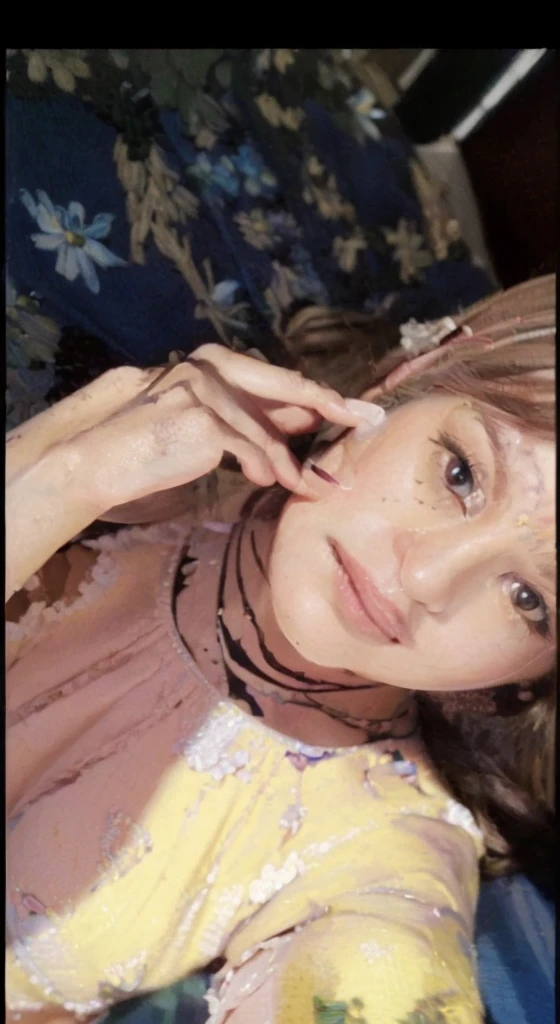 (masterpiece,best quality,ultra-detailed:1.6),illustration,, (solo,1girl,beautiful detailed)sexy , open , natural,Seductive position, hot girl