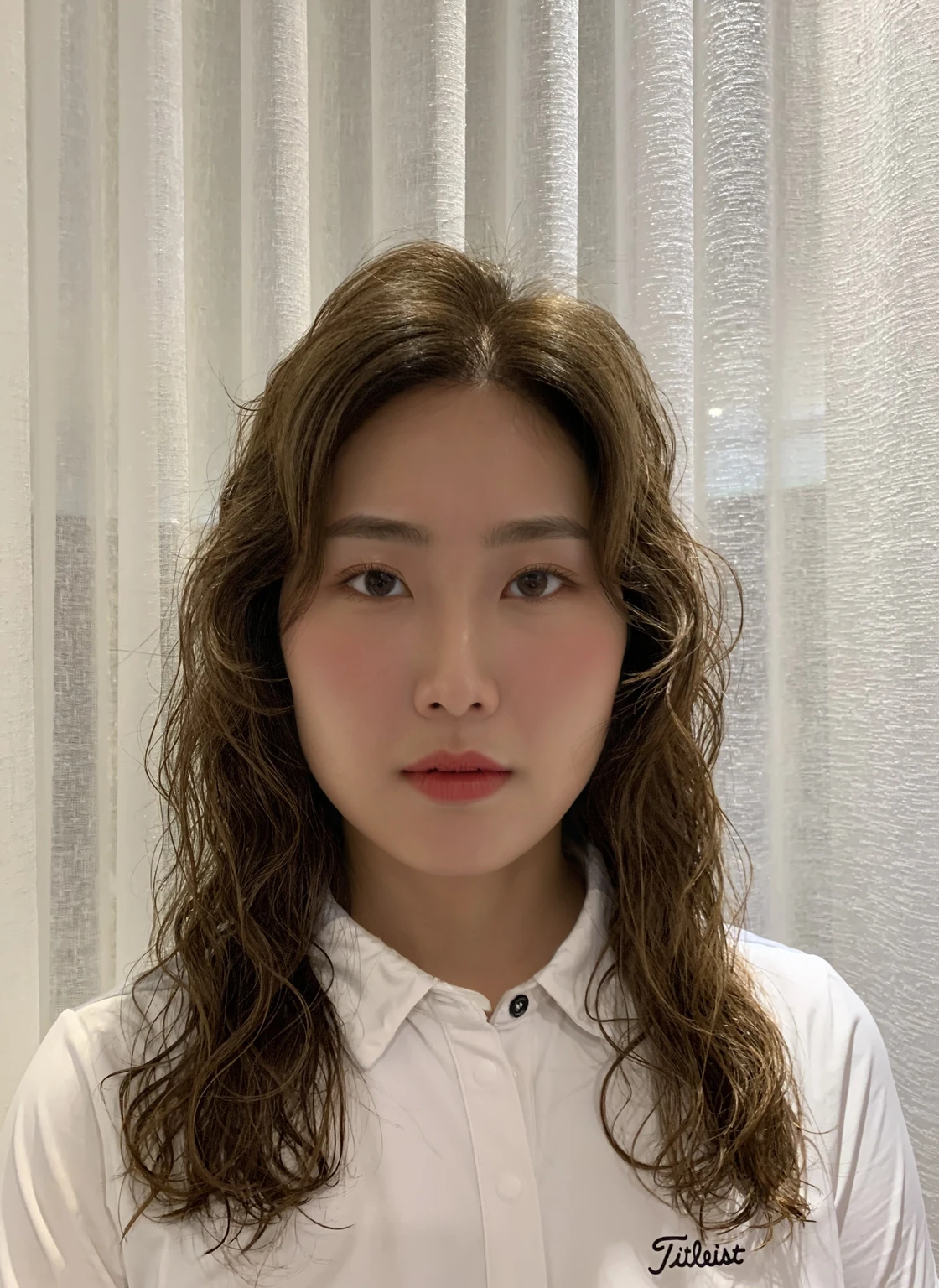 Best Quality, 8k, Masterpiece, (Portrait: 1.3), (photo realistic:1.4), (hyper realistic:1.4), Sharp Focus, looking at viewer, (smoother lighting:1.1), (increase cinematic lighting quality:0.9), realistic lighting, backlighting, light on face, ray trace, (brightening light:1.2), (Increase quality:1.4), sharp detail, (best quality real texture skin:1.4), finely detailed eyes, black_eyes, finely detailed face, 25 year old Korean woman
